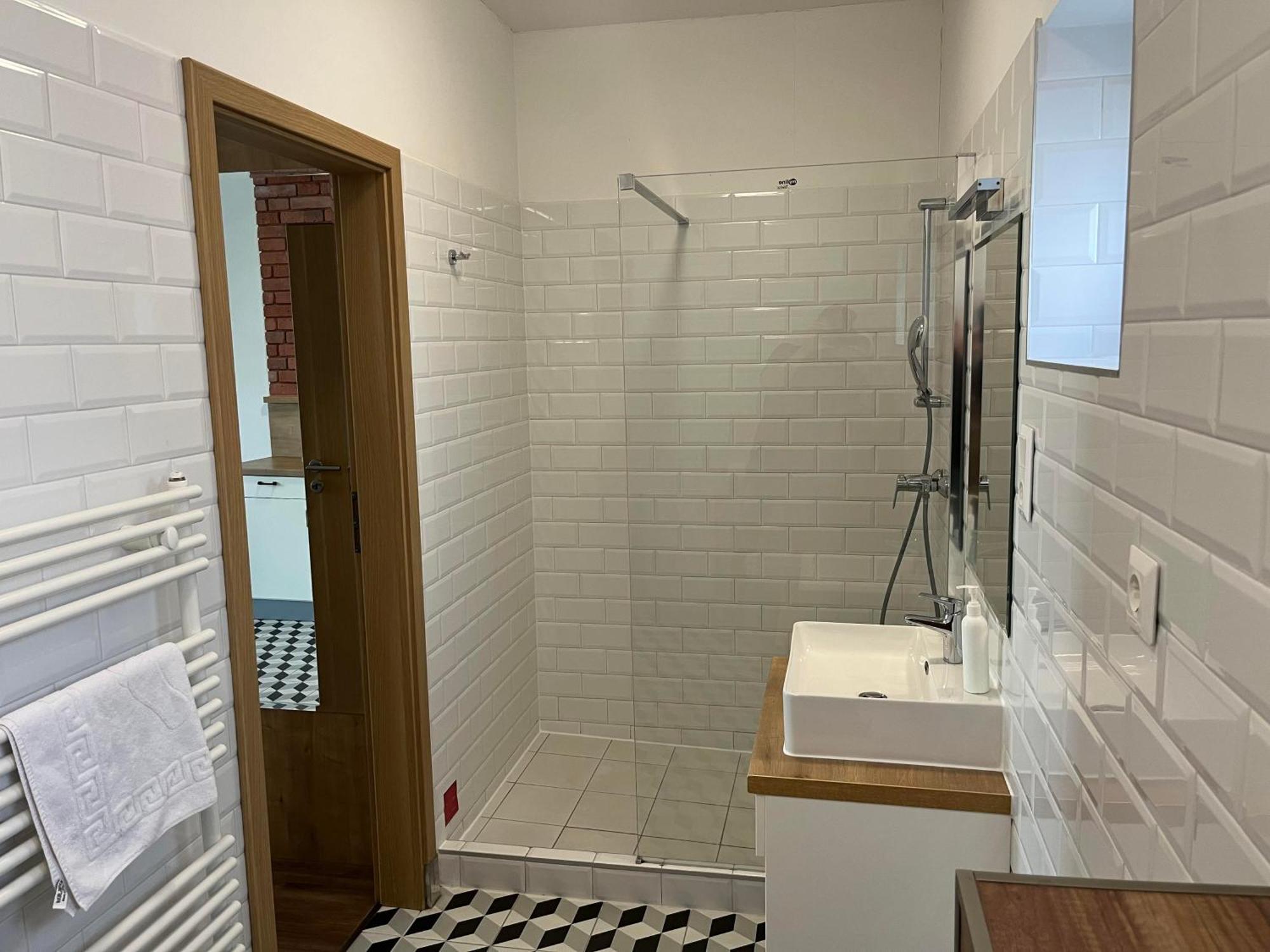 Berill Crystal Apartman Sárvár Buitenkant foto