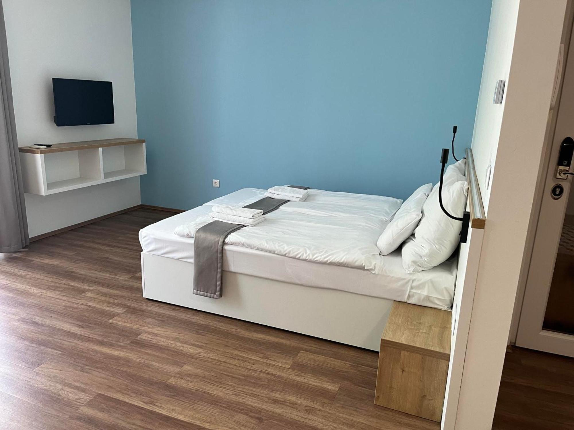 Berill Crystal Apartman Sárvár Buitenkant foto